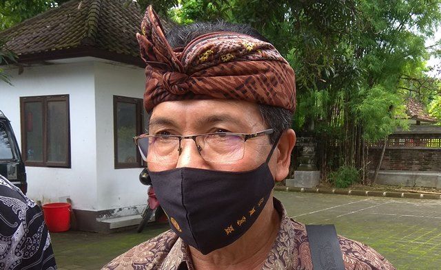 Ketua Panitia Pemilihan Bendesa Adat Mas, I Wayan Suwija Merasa Digantung, Bendesa dan Warga Desa Adat Mas Datangi MDA Bali