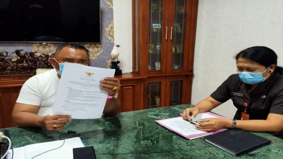 INSTRUKSI : Instruksi Bupati Jembrana Nomor : 2335/Dikpora/2021 tanggal 12 Juli 2021 tentang Peniadaan Pengadaan Seragam dan Perlengkapan Sekolah Tahun Jaran 20201/2022. Instruksi Bupati Soal Pengadaan Seragam Sekolah Dinilai Tak Tegas