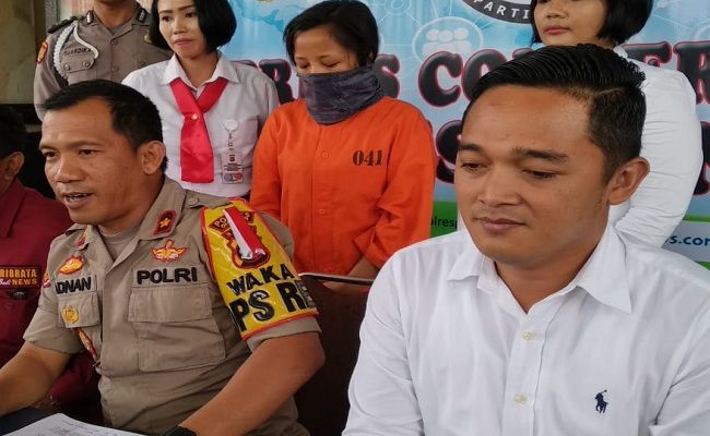 penelantar bayi, ibu telantarkan bayi, RS Sanjiwani, Polres Gianyar, penelantar bayi ditangkap, janda muda,