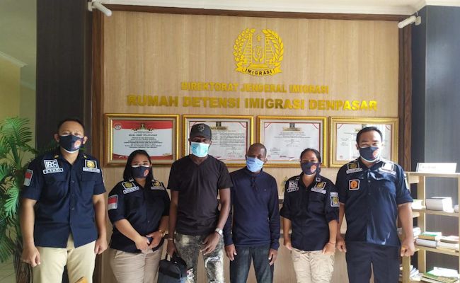 WNA yang dideportasi pihak Imigrasi di Bali karena overstay WNA yang dideportasi pihak Imigrasi di Bali karena overstay