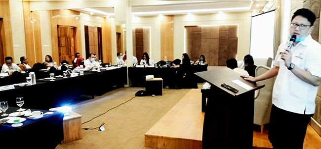 PRESENTASI: Rudy Purbianto saat menyampaikan program kerja bidang 2 Ekonomi dan Keuangan PRESENTASI: Rudy Purbianto saat menyampaikan program kerja bidang 2 Ekonomi dan Keuangan