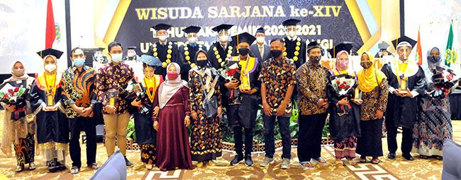Wisuda 166 Mahasiswa, LLDIKTI Titip Pesan 4C Wisuda 166 Mahasiswa, LLDIKTI Titip Pesan 4C