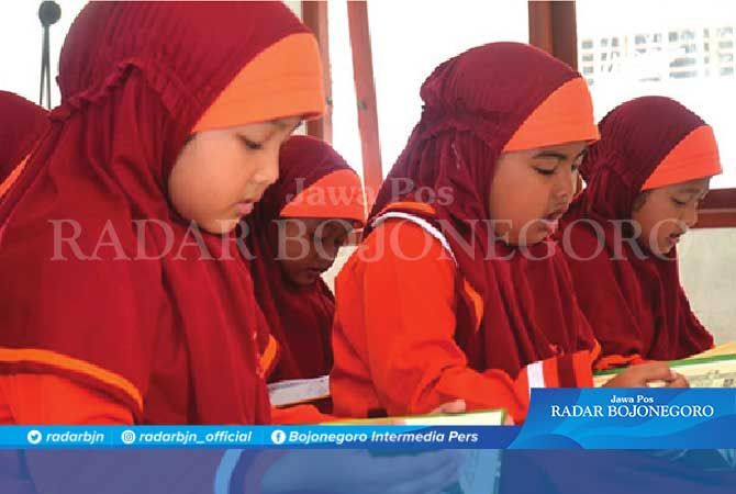 Proses Pembelajaran di MI Narrative Quran Proses Pembelajaran di MI Narrative Quran