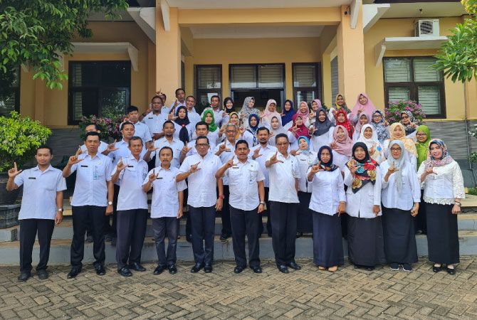 KOMPAK: Keluarga besar Dispersip Tuban mengucapkan selamat dan sukses Hari Jadi ke-727 Kabupaten Tuban. KOMPAK: Keluarga besar Dispersip Tuban mengucapkan selamat dan sukses Hari Jadi ke-727 Kabupaten Tuban.