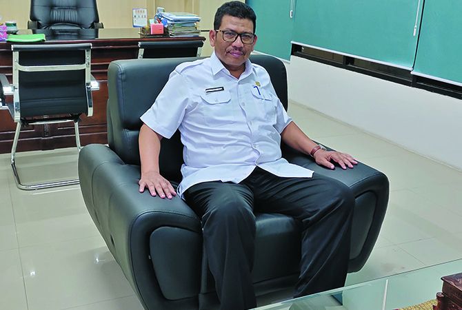Kepala Dinas Koperasi dan Usaha Mikro Jombang Muntholip Kepala Dinas Koperasi dan Usaha Mikro Jombang Muntholip