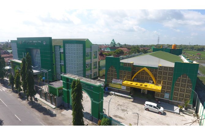 Gedung MAN 4 Jombang terlihat megah Gedung MAN 4 Jombang terlihat megah