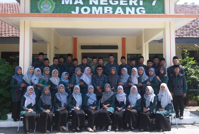 Jajaran dewan guru MAN 7 Jombang siap tingkatkan mutu pendidikan. Jajaran dewan guru MAN 7 Jombang siap tingkatkan mutu pendidikan.
