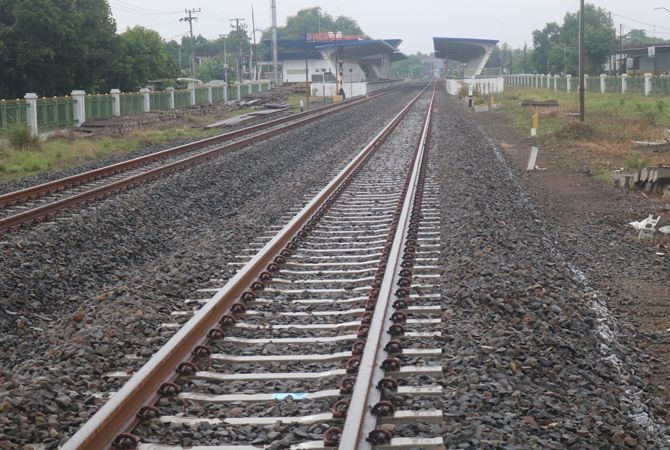 Rel Kereta Curahmalang, Saksi Perjuangan Melawan Penjajah Rel Kereta Curahmalang, Saksi Perjuangan Melawan Penjajah