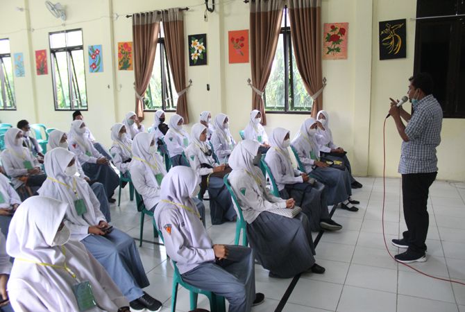 MAN 9 Jombang Gandeng Jawa Pos Radar Jombang Gelar Diklat Jurnalistik MAN 9 Jombang Gandeng Jawa Pos Radar Jombang Gelar Diklat Jurnalistik