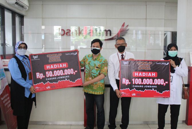 Bank Jatim Cabang Jombang Beri Kado Spesial di Hari Kesehatan Nasional Bank Jatim Cabang Jombang Beri Kado Spesial di Hari Kesehatan Nasional