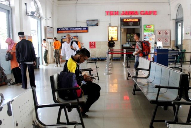 kereta tiket