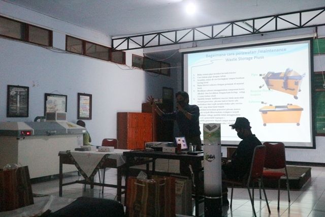 BUNUH KUMAN: CV Abriantama Indosa turut memamerkan Set Green Air (SGA) yang terbukti efektif membersihkan udara ruangan. CV