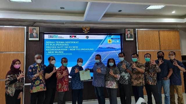 PLN Terima 14 Sertifikat dari BPN Kabupaten Kediri PLN Terima 14 Sertifikat dari BPN Kabupaten Kediri