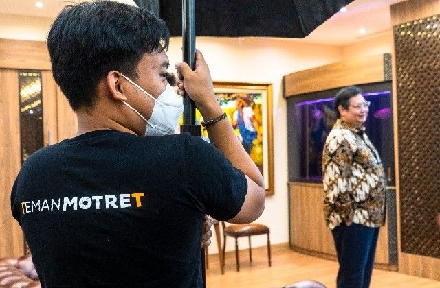 Airlangga Dukung Penyandang Disabilitas Terus Produktif dan Berkreasi Airlangga Dukung Penyandang Disabilitas Terus Produktif dan Berkreasi