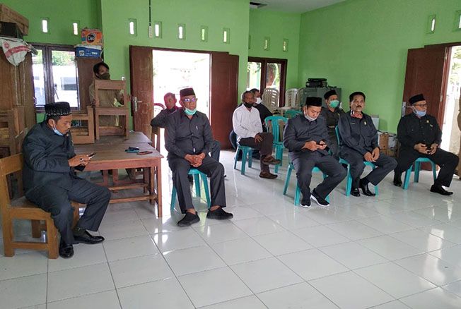BERMASKER: Komisi II DPRD Rembang cek TPI Desa Tunggulsari Kaliori, 10 Juni lalu. BERMASKER: Komisi II DPRD Rembang cek TPI Desa Tunggulsari Kaliori, 10 Juni lalu.