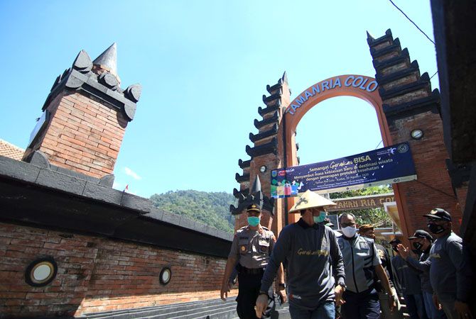 Taman Ria Colo juga lokasi wisata yang dipasang wifi gratis. Taman Ria Colo juga lokasi wisata yang dipasang wifi gratis.