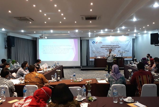 DIKAJI: FGD tentang kajian jalur rempah di Kudus yang digelar di Hotel Gripta kemarin. DIKAJI: FGD tentang kajian jalur rempah di Kudus yang digelar di Hotel Gripta kemarin.
