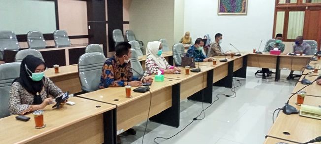 STUDI BANDING: Anggota DPRD Rembang kunjungan kerja ke Kabupaten Kulonprogo sebelum melaksanakan pembahasan raperda. STUDI BANDING: Anggota DPRD Rembang kunjungan kerja ke Kabupaten Kulonprogo sebelum melaksanakan pembahasan raperda.