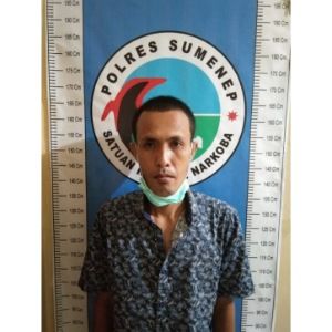 TAK BERKUTIK: Sinwari saat difoto di ruang pemeriksaan. TAK BERKUTIK: Sinwari saat difoto di ruang pemeriksaan.