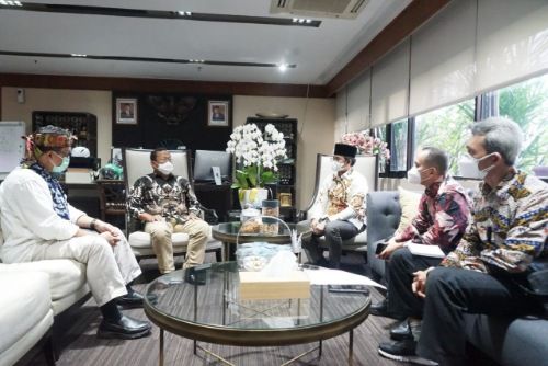 Ra Latif Perjuangkan Pembangunan Terminal dan Pelabuhan Ra Latif Perjuangkan Pembangunan Terminal dan Pelabuhan