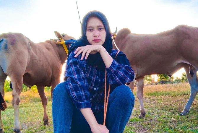 Novi Puspita Sari, Pengerap Sapi Asal Sampang Novi Puspita Sari, Pengerap Sapi Asal Sampang