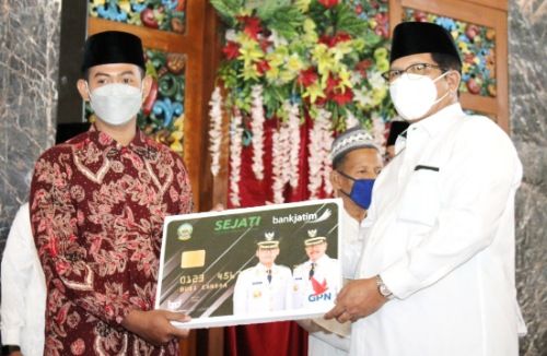 Bupati Ra Latif Permudah Realisasi Bantuan Guru Ngaji-Madin Bupati Ra Latif Permudah Realisasi Bantuan Guru Ngaji-Madin