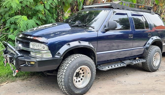 UPGRADE: Headlamp dan gril yang nampak kaku, telah di upgrade lebih muda ke tahun 2000. Wajah kendaraan pun kian nampak lebih manis. UPGRADE: Headlamp dan gril yang nampak kaku, telah di upgrade lebih muda ke tahun 2000. Wajah kendaraan pun kian nampak lebih manis.