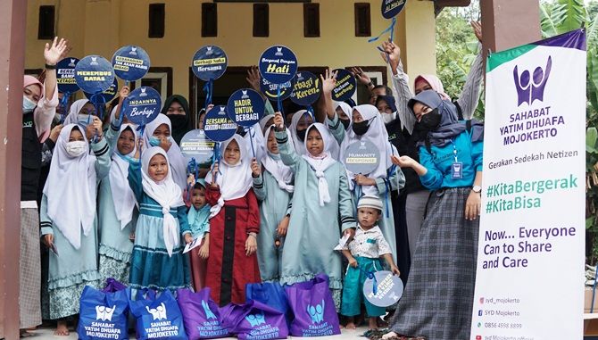 SYD Mojokerto bersama anak yatim di Panti Asuhan Sholiha, Katemasdungus, Kecamatan Puri. SYD Mojokerto bersama anak yatim di Panti Asuhan Sholiha, Katemasdungus, Kecamatan Puri.