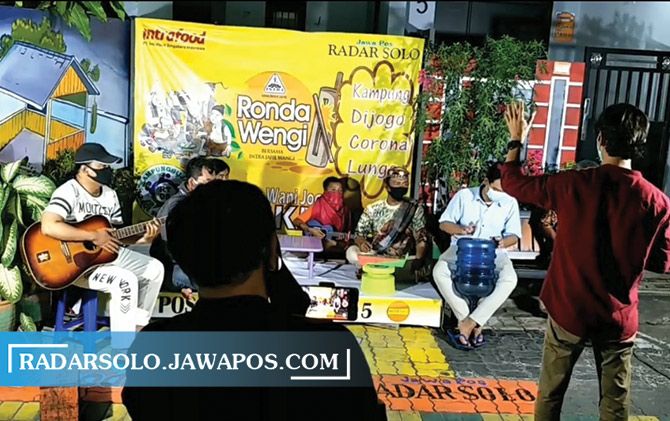 Proses pembuatan video ronda wengi kelompok Makmur 5. Proses pembuatan video ronda wengi kelompok Makmur 5.
