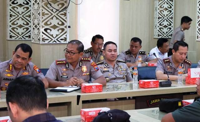 RAKOR: Rapat koordinasi penyelenggaraan partai final PGJ antara Persebaya vs Persija. RAKOR: Rapat koordinasi penyelenggaraan partai final PGJ antara Persebaya vs Persija.