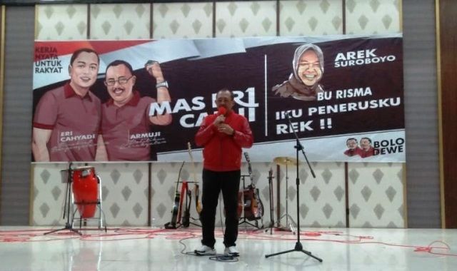 PARTISIPASI: Armuji saat pencalonan dirinya bersama Eri Cahyadi di Pilwali Surabaya 2020 di Gedung Wanita dengan mengundang Kader Bumantik. PARTISIPASI: Armuji saat pencalonan dirinya bersama Eri Cahyadi di Pilwali Surabaya 2020 di Gedung Wanita dengan mengundang Kader Bumantik.