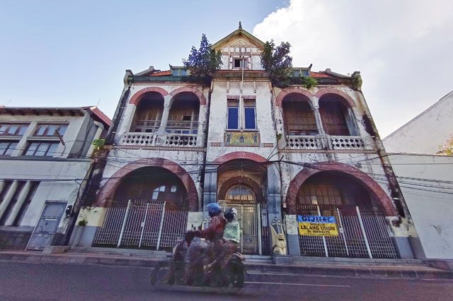 CAGAR BUDAYA DIJUAL: Gedung Algemene atau Gedung Singa yang dilelang oleh salah satu perusahaan asuransi BUMN. CAGAR BUDAYA DIJUAL: Gedung Algemene atau Gedung Singa yang dilelang oleh salah satu perusahaan asuransi BUMN.