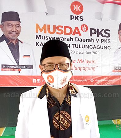 H. Renno Mardiputro,S.Pd Ketua Umum DPD PKS Tulungagung H. Renno Mardiputro,S.Pd Ketua Umum DPD PKS Tulungagung
