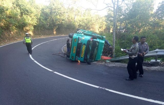 46 Koleksi Gambar Mobil Truk Dari Kayu Gratis Terbaru