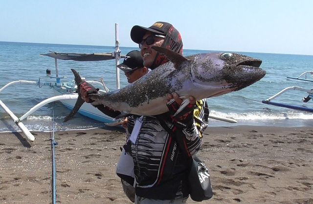 Lomba Mancing Lovina Dapat Ikan 50 Kg