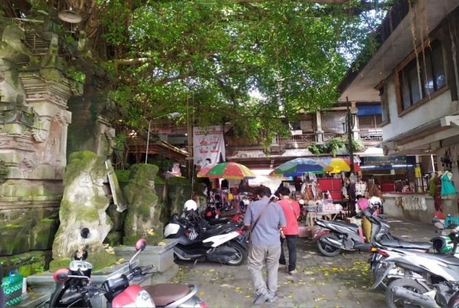 Tempat berbelanja di Monkey Forest Ubud