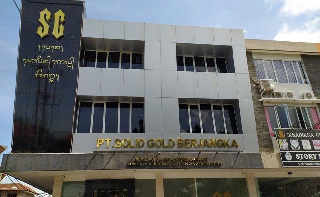 Tunjuk Peter Susanto Sgb Bali Janji Selesaikan Masalah Para Nasabah Tunjuk Peter Susanto Sgb Bali Janji Selesaikan Masalah Para Nasabah