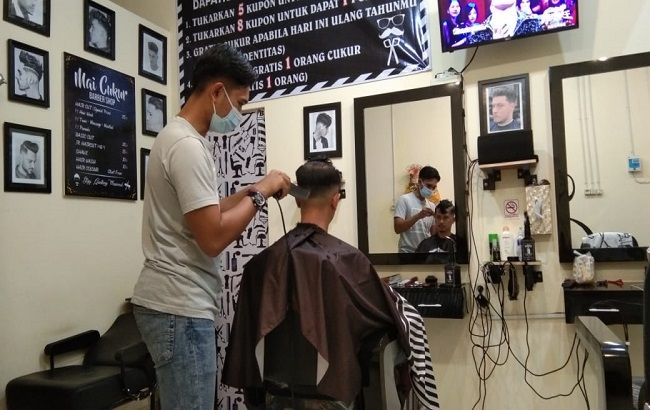 Hasil Sisihkan Gaji Sebagai Polisi Pekerjakan Dua Orang Karyawan