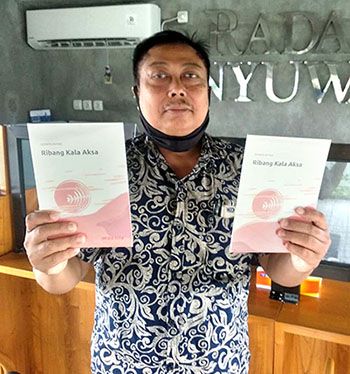 Dalam Satu Bait Jumlah Baris Bebas