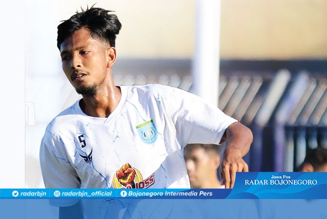 Persela Dapat Suntikan Lima Pemain Baru<script async src=