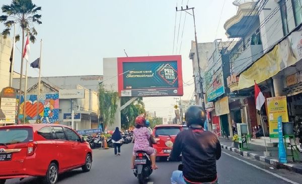 Jalan dhoho kota kediri - Wesata.ID
