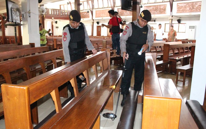 Pengamanan, Gereja Dijaga Polisi 24 Jam