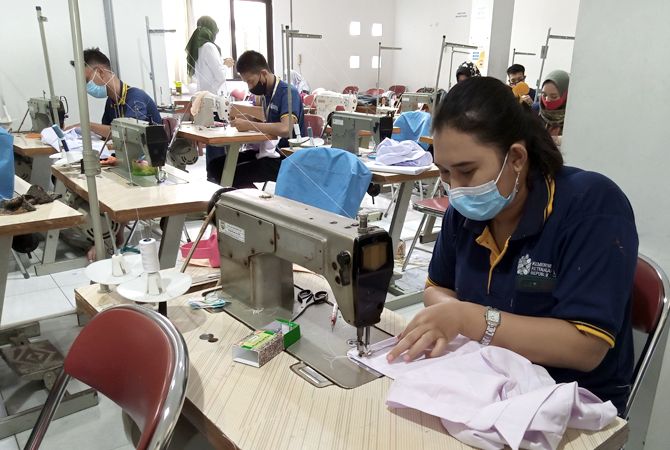 Menjahit Dan Tata Boga Jadi Primadona