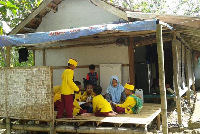 440 Koleksi Gambar Rumah Sederhana Untuk Paud Gratis