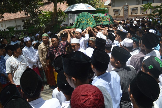 Warga Bangkalan Berduka! KH. Ilyas Chotib Tutup Usia