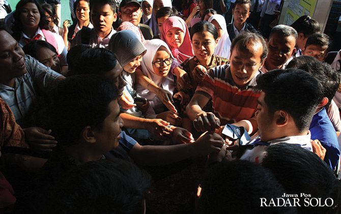 Ketika Orang Tua Berburu Sekolah Terbaik