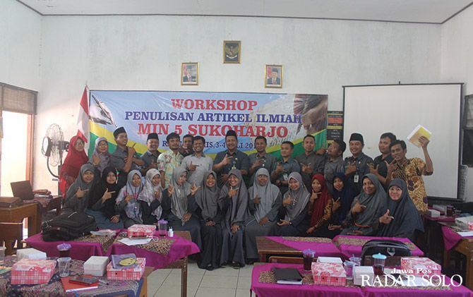 23 Baju Guru Kemenag  Gambar Minimalis