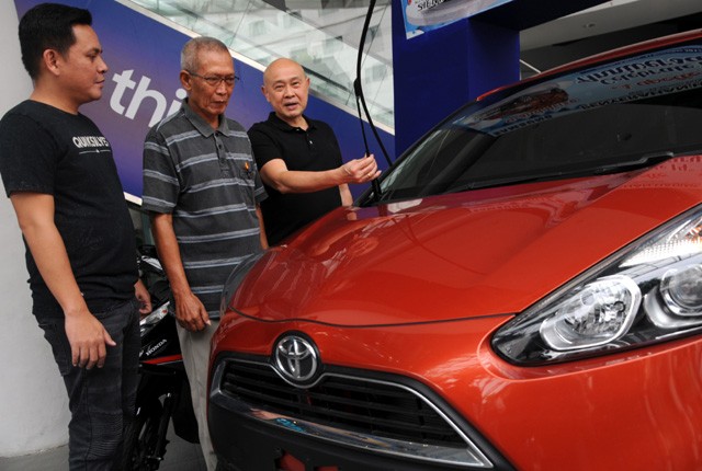 Masyarakat Cenderung Tahan Diri Beli Hp Baru