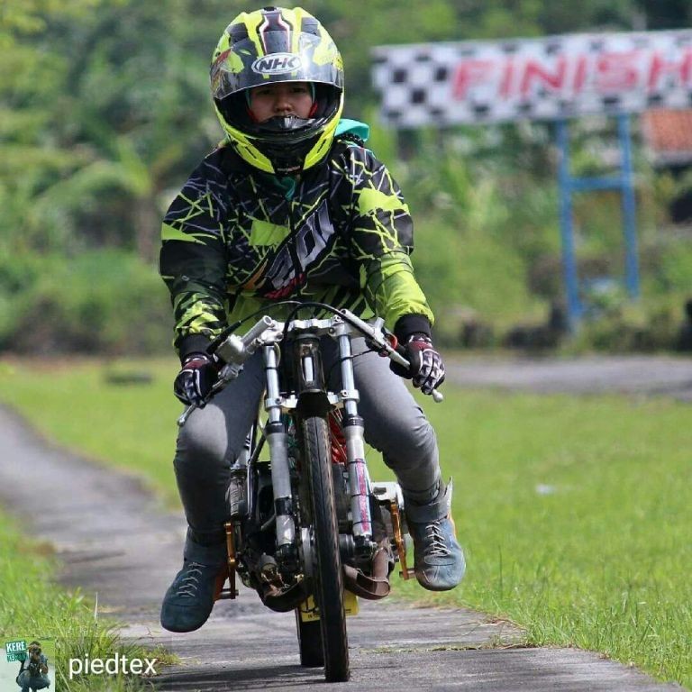 100 Gambar Orang Drag Motor Terlihat Keren 100 Gambar Orang Drag Motor Terlihat Keren